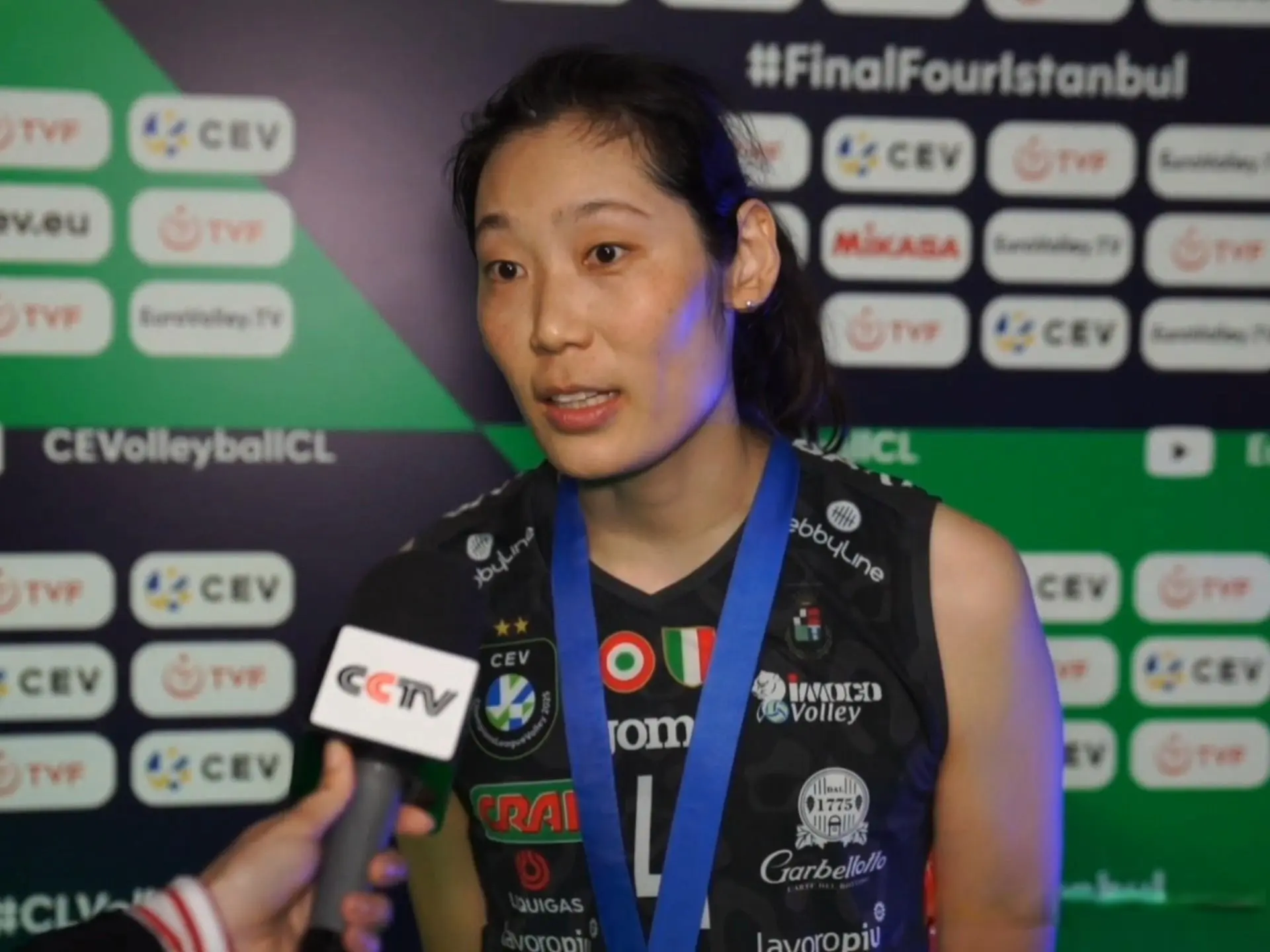 朱婷十月底 朱婷十月底